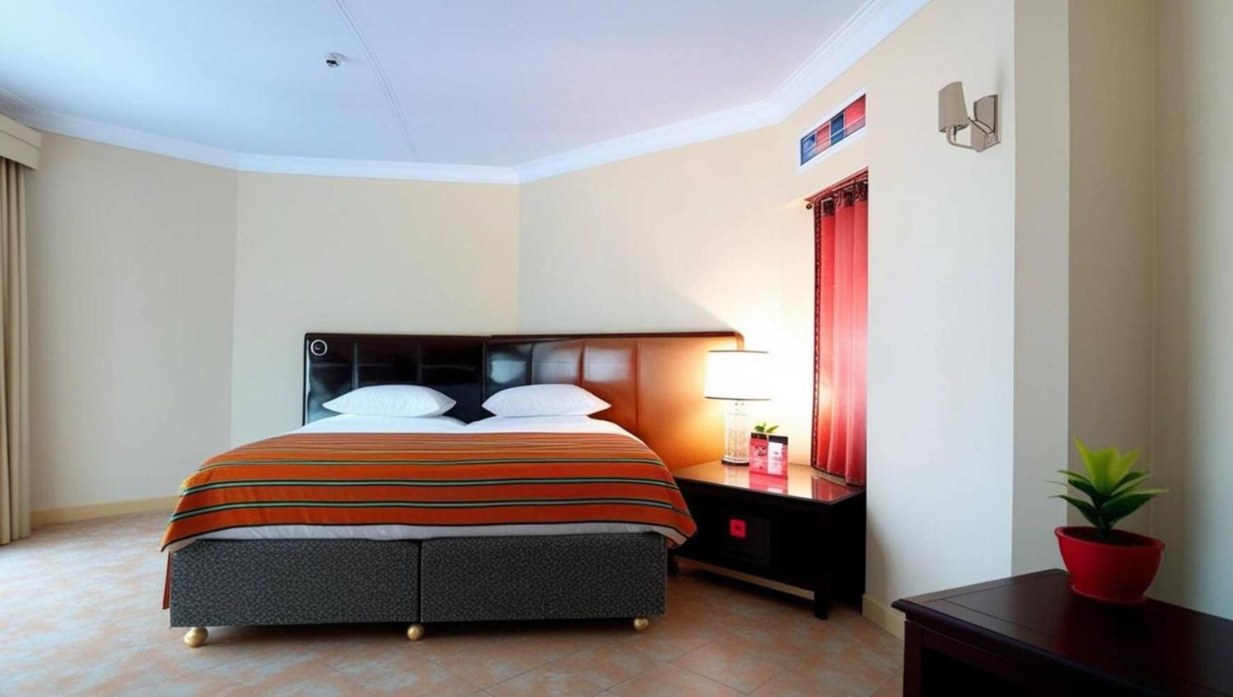 Surya Guest House Probolinggo Extérieur photo